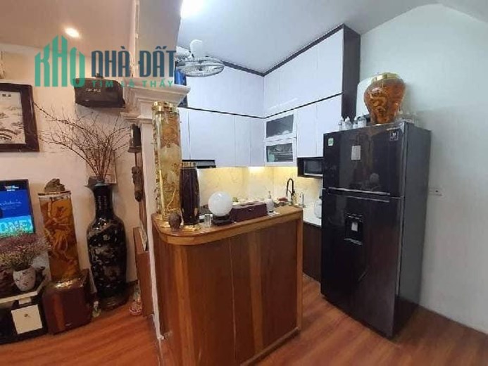 Bán nhà riêng Trần Thái Tông 6 tỷ 2 diện tích 50m2