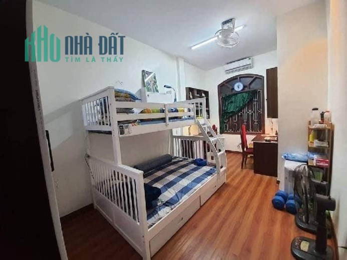 Bán nhà riêng Trần Thái Tông 6 tỷ 2 diện tích 50m2