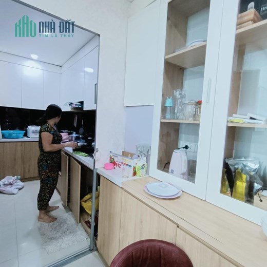 Bán nhà Cầu Giấy ,nhà phố Cầu Giấy ,kinh doanh , ô tô 45mX5tầng ,5.5tỷ