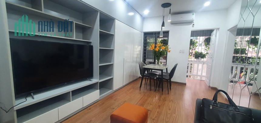Bán nhà TT Thanh Nhàn, Dt sd 50m, 2 ngủ lưu động, giá hơn 1 tỷ.