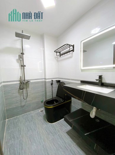 Bán nhà PHÂN LÔ LÔ GÓC Lương Thế Vinh 40m 5 tầng  Ô TÔ VÀO NHÀ  tặng full nội thất chỉ 6.2 tỷ lh