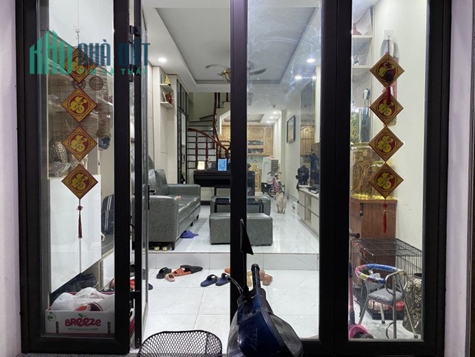 Bán nhà Lương Thế Vinh Nam Từ Liêm 46m 4T ở ngay vài bước ra ô tô tránh nhỉnh 6 tỷ lh 0817606560