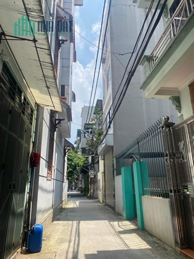 BÁN ĐẤT NGỌC THUỴ LONG BIÊN GẦN Z133 TẶNG NHÀ C5 NGÕ THÔNG GẦN KHAI SƠN HILL 2.7 TỶ