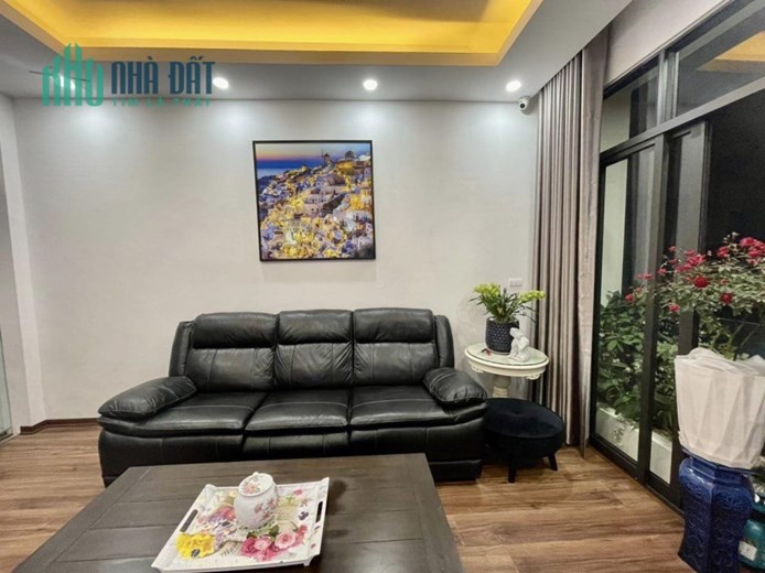 NHÀ ĐẸP THỤY PHƯƠNG. OTO, NHÀ DÂN XÂY FULL NỘI THẤT XỊN . 45M* 5 TẦNG