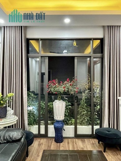 NHÀ ĐẸP THỤY PHƯƠNG. OTO, NHÀ DÂN XÂY FULL NỘI THẤT XỊN . 45M* 5 TẦNG