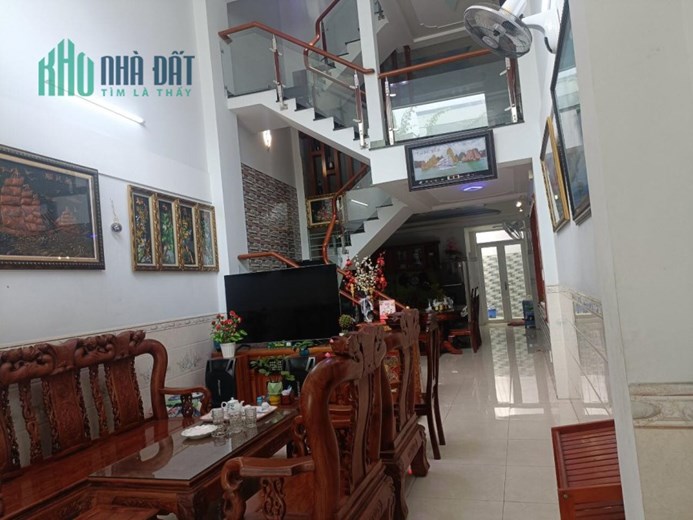 Nhà 3 lầu mói xây giá chỉ  có  4.5 tỷ, Tân Chánh Hiệp, Quận 12