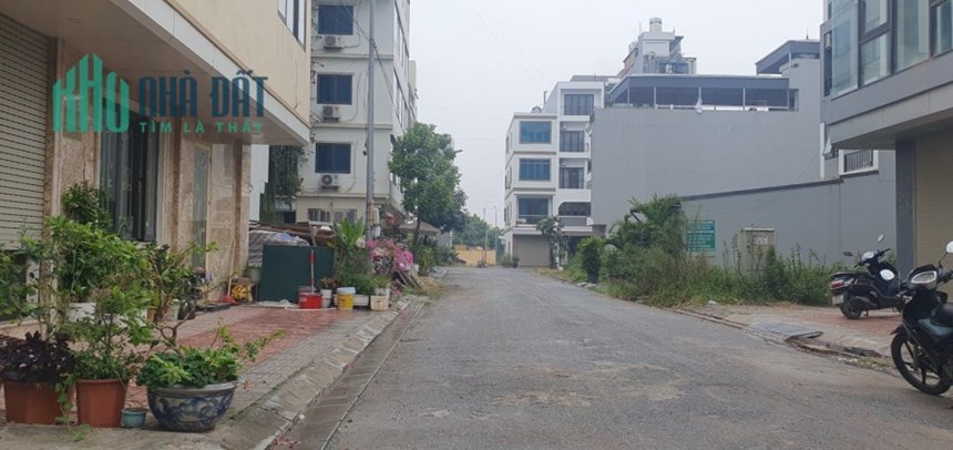 Bán đất TĐC Ngọc Thuỵ, 3 mặt thoáng, 62 m2, chỉ nhĩnh 8 tỷ.