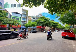 Bán đất Mặt phố Ngọc Lâm Siêu Vip, KD, 275 m2, giả chỉ 57 tỷ.