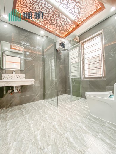 Bán nhà 4 tầng khu Quán Nam đường Hoàng Ngọc Phách, 50m2, giá 4.4 tỷ, sổ đỏ chính chủ.