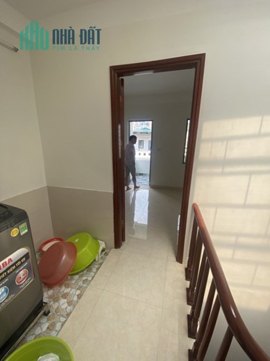 Bán nhà riêng Phương Liệt Thanh Xuân 35m 5T MT 4.2m gần ô tô nhà đẹp ở ngay nhỉnh 4 tỷ lh 0975124520
