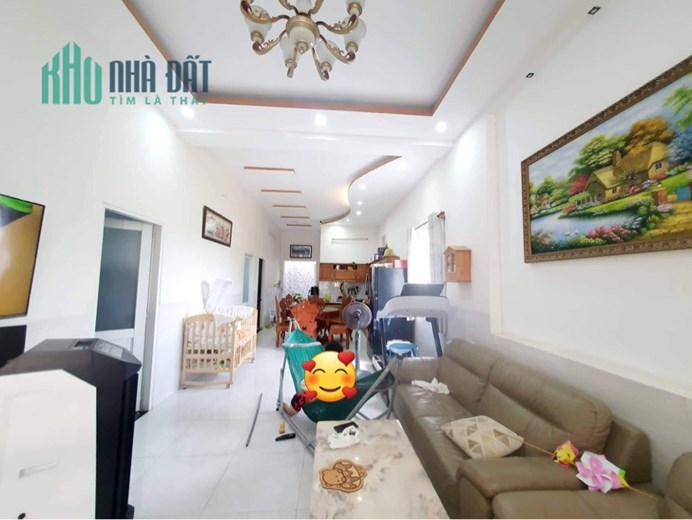 Mặt tiền kinh doanh p. Hiệp Phú. Nhà đẹp 2 tầng 6x17 chỉ nhỉnh 8 tỷ