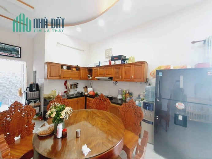 Mặt tiền kinh doanh p. Hiệp Phú. Nhà đẹp 2 tầng 6x17 chỉ nhỉnh 8 tỷ