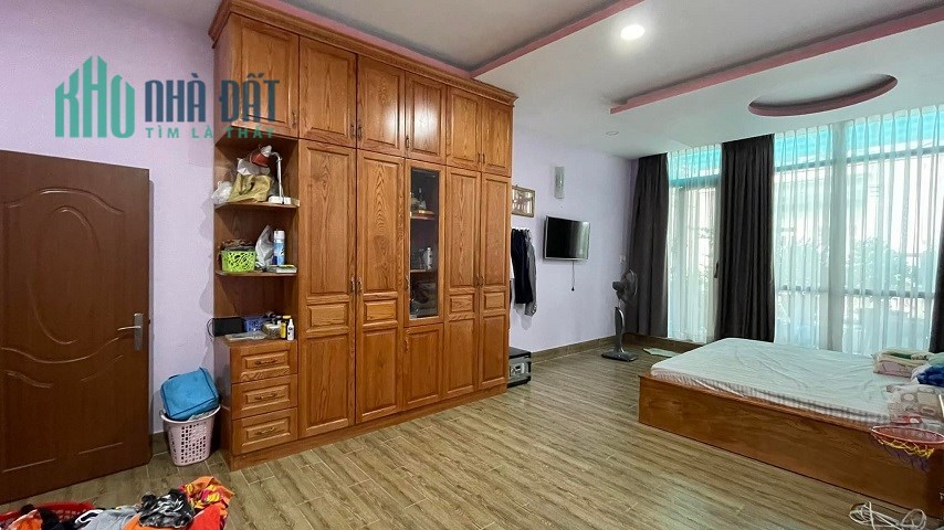 Nhà hạ chào tụt quần HXH Hoàng Sa, P5, Tân Bình, 60m2, 4 tầng, 4PN. 9 tỷ.