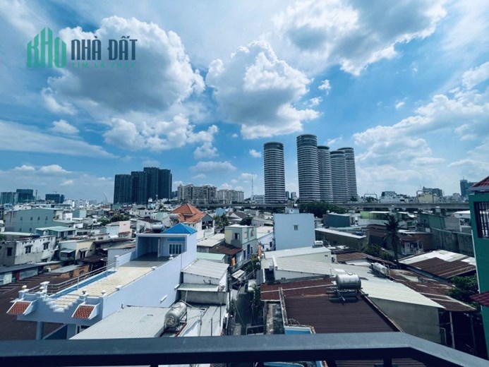 Tổng giảm 2 tỷ, bán nhà HXH Nguyễn Hữu Cảnh, đối diện Landmark 81, 4x11, 5.9 tỷ