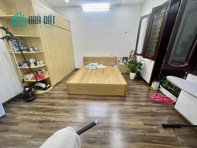 VÀO VIỆC !!! Siêu phẩm TT Cầu Giấy, Trần Quốc Hoàn, 54m2  4Tầng, Nhỉnh 13 Tỷ