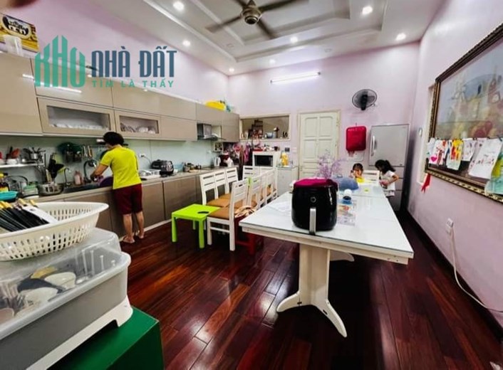 Bán nhà tự xây ngõ 88 Trung Kính phân lô, vỉa hè, ô tô kinh doanh đỉnh 82m giá 25 tỷ