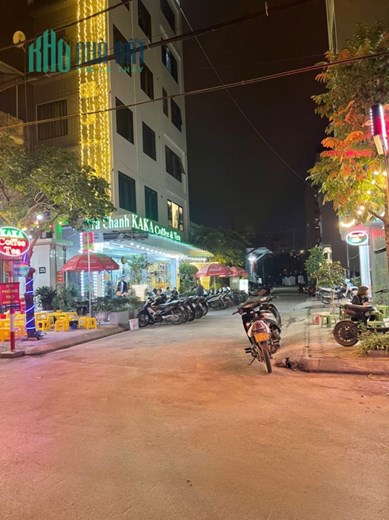 -	Kinh doanh tạp hoá – phân lô- ô tô canh đường 25m
-	Dương Nội – Hà Đông 50m 5 tầng  kinh doanh