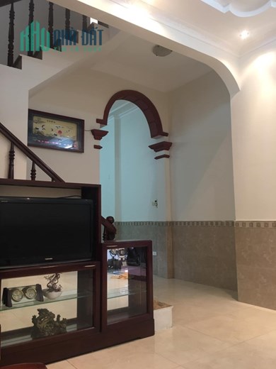 Bán nhà phố Gia Quất giá rẻ chỉ 2,9 Tỷ diện tích 40m2 ô tô đỗ cửa