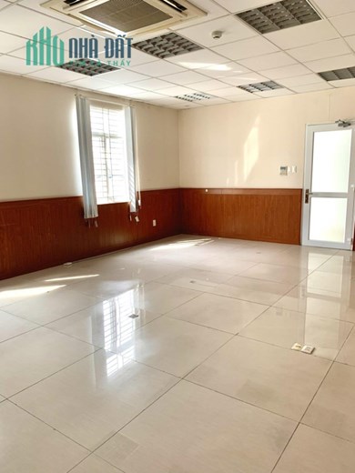 Toà nhà 185 Hoàng văn thụ, Phú nhuận. Đại học gia định