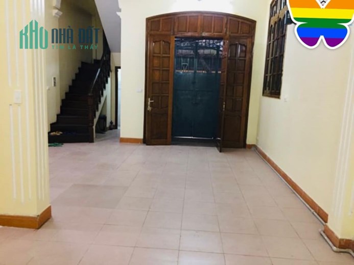 Bán nhà phân lô ngõ 562 Đường Láng, Đống Đa, nhà diện tích 65m², 4 tầng còn mới, mặt tiền 5,8m