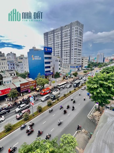 Mặt tiền đường Cộng Hòa , Tân Bình ,5 lầu 80 m2 ,
thang máy chỉ 23 tỷ