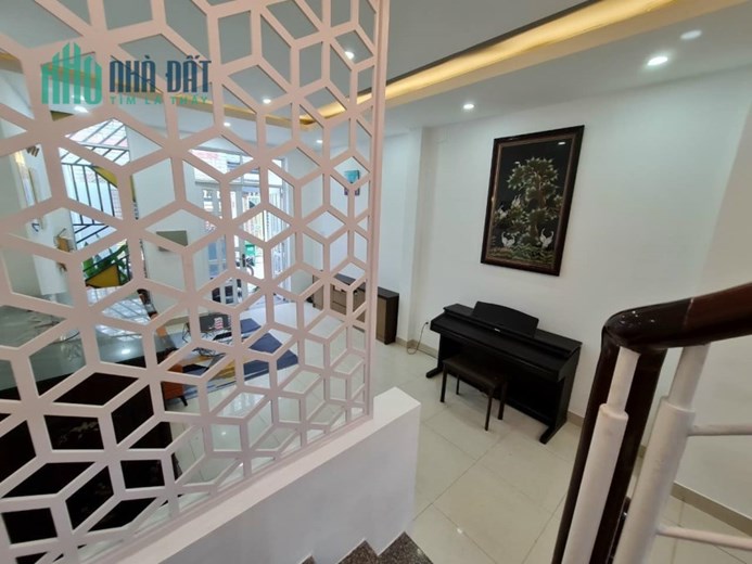Bán Căn Nhà Huỳnh Thiện Lộc, Phường Hòa Thạnh, Tân Phú, 70m2, Hẻm Xe Hơi , Chỉ 6 Tỷ Nhỉnh.