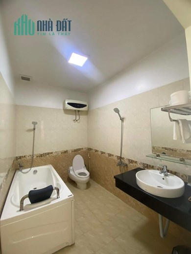 Cho thuê khách sạn 18 phòng Lê Hồng Phong