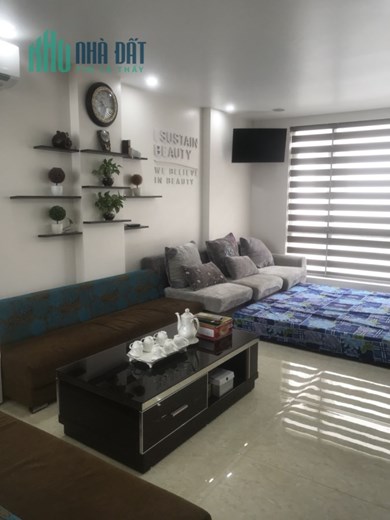 Cho thuê nhà 5 tầng full đồ Văn Cao 18 tr