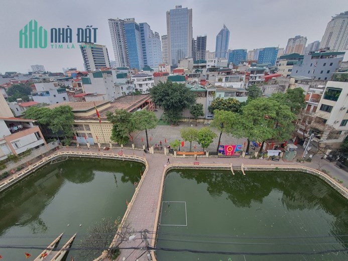 Bán nhà trung tâm Cầu Giấy Đống Đa, ô tô đỗ cửa, soi bóng bên hồ, 2 mặt ngõ, 7.99 tỷ