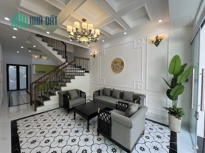 Bán nhà 4 Tầng 65 M Văn Cao siêu đẹp