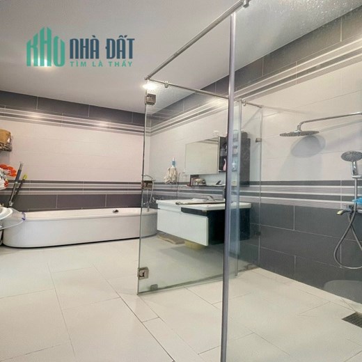 Bán nhà MT KD Trần Thủ Độ, Phú Thạnh, Tân Phú, 70m2, 4 tầng, giá rẻ.