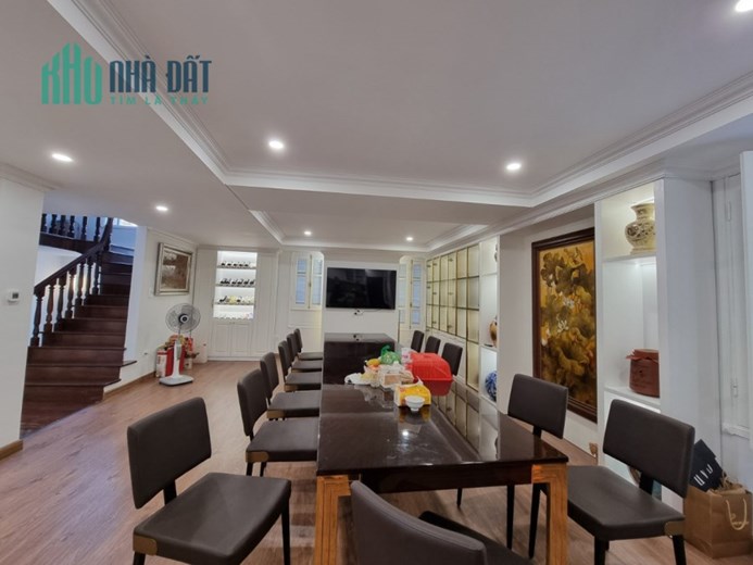 Bán nhà mặt phố Trung Hòa, Cầu Giấy, 290m2, 5t, Mt32m, giá 85tỷ, SIÊU VIP, KD ĐỈNH.