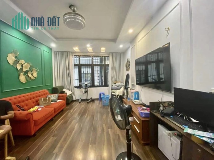 Phân lô Gara ô tô KD ngõ thông Trung tâm Đống Đa 2 thoáng 5T