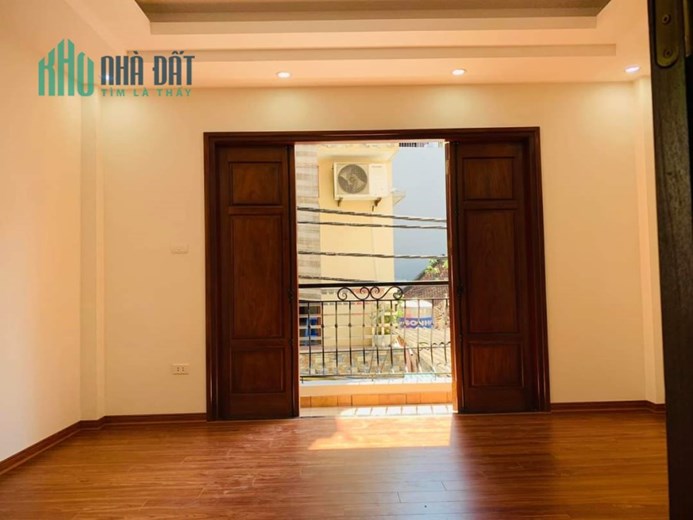 CC Bán nhà Giáp Bát, Hoàng Mai. 40m2 × 5 Tầng. SĐCC Ô TÔ. Chỉ 4 tỷ xíu