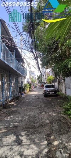 CẦN BÁN GẤP NHÀ MỚI XÂY, 1 TRỆT, 2 LẦU, Ô TÔ ĐỖ CỬA, NGAY SÁT ĐƯỜNG NƠ TRANG LONG, GIÁ NHỈNH 3 TỶ