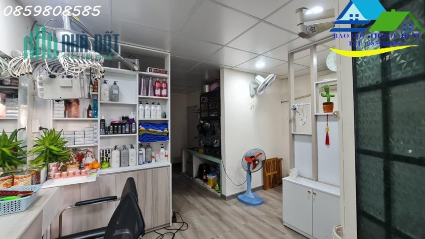 CẦN BÁN GẤP NHÀ MỚI XÂY, 1 TRỆT, 2 LẦU, Ô TÔ ĐỖ CỬA, NGAY SÁT ĐƯỜNG NƠ TRANG LONG, GIÁ NHỈNH 3 TỶ