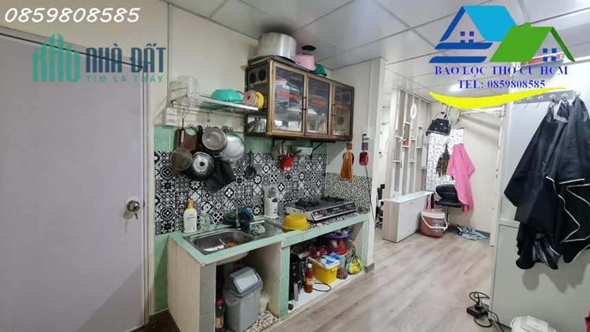 CẦN BÁN GẤP NHÀ MỚI XÂY, 1 TRỆT, 2 LẦU, Ô TÔ ĐỖ CỬA, NGAY SÁT ĐƯỜNG NƠ TRANG LONG, GIÁ NHỈNH 3 TỶ