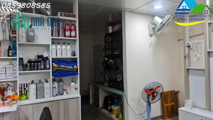 CẦN BÁN GẤP NHÀ MỚI XÂY, 1 TRỆT, 2 LẦU, Ô TÔ ĐỖ CỬA, NGAY SÁT ĐƯỜNG NƠ TRANG LONG, GIÁ NHỈNH 3 TỶ