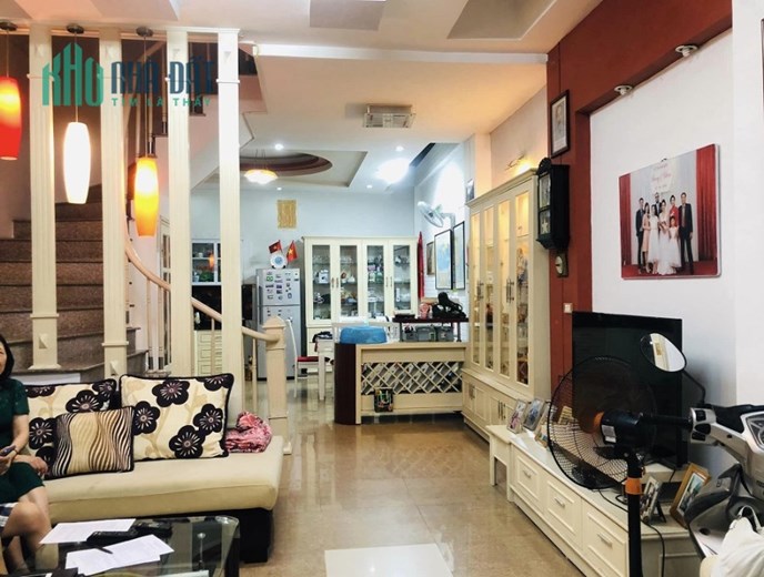 HIẾM PHÁO ĐÀI LÁNG - NHÀ ĐẸP - CHỦ TỰ XÂY - Ô TÔ ĐỖ CỬA – Ô CHỜ THANG MÁY - 5T x 62m2, 8.95 TỶ