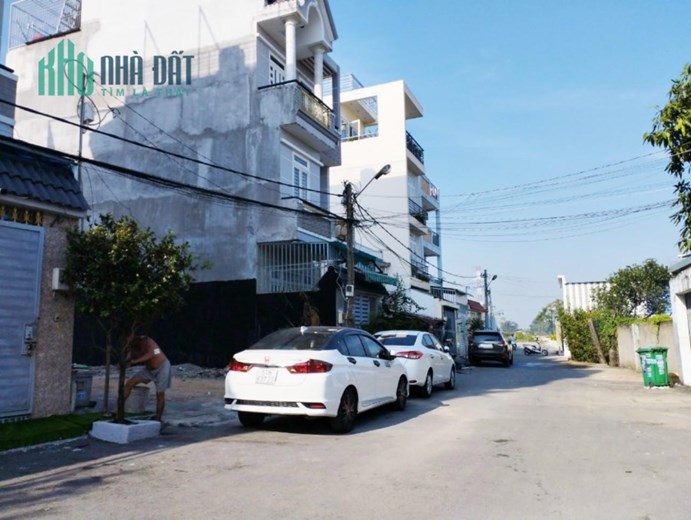 Bán nhà mới ở ngay đường 7m Quốc Lộ 13 Hiệp Bình Phước gần Vạn Phúc