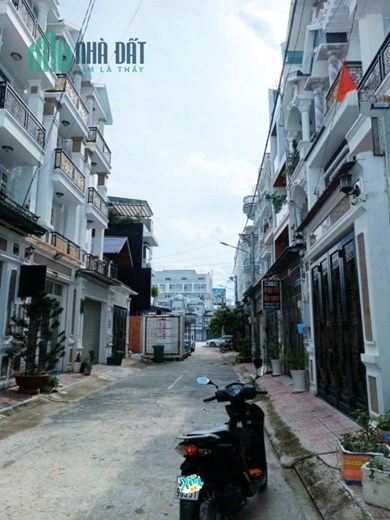Bán nhà mới ở ngay đường 7m Quốc Lộ 13 Hiệp Bình Phước gần Vạn Phúc