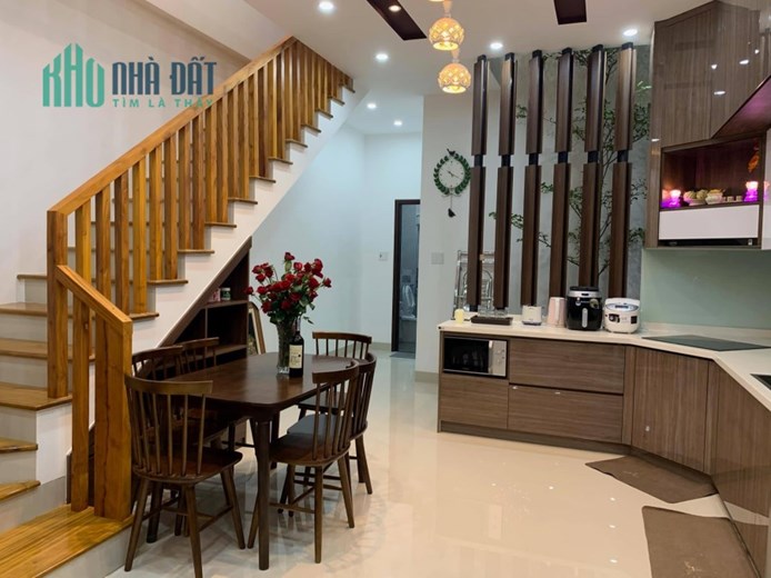 BÁN NHÀ NGUYỄN TRÃI, 54m2x 4T, MT6m, Ô TÔ ĐỖ CỬA, LÔ GÓC, KINH DOANH, CHỈ NHỈNH 4 TỶ