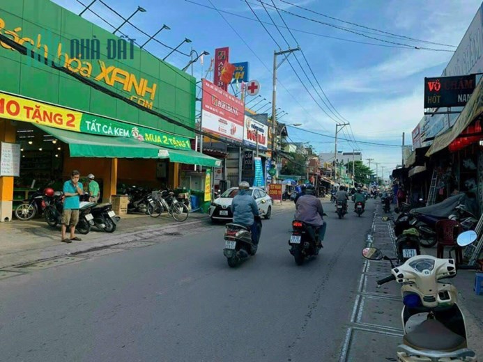 HIẾM - HXH TRÁNH NGAY CHỢ VƯỜN LÀI, QUẬN 12 - 130M2, NGANG 5M HIẾM, 3 TẦNG, 5 PN. CHỈ HƠN 8 TỶ.