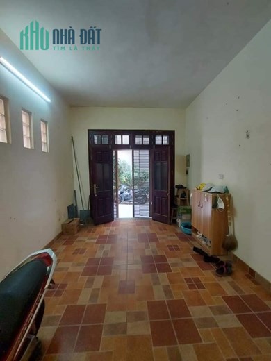 Bán căn nhà 37m2 phố Nguyễn Sơn, Long Biên Gara Ô tô phi Thang máy 5.3 Tỷ