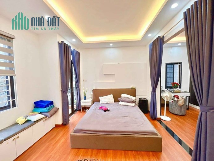 GẤP! BÁN NGAY NHÀ PHỐ TÔ HIỆU NỘI THẤT MÊ LY, MẶT TIỀN THÊNH THANG, GARAGE Ô TÔ, DT 45M, CHỈ 5,6 TỶ.
