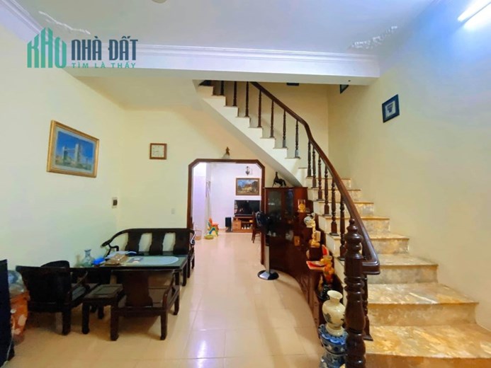 50MX4T PHÂN LÔ TRUNG KÍNH KINH DOANH Ô TÔ TRÁNH VỈA HÈ