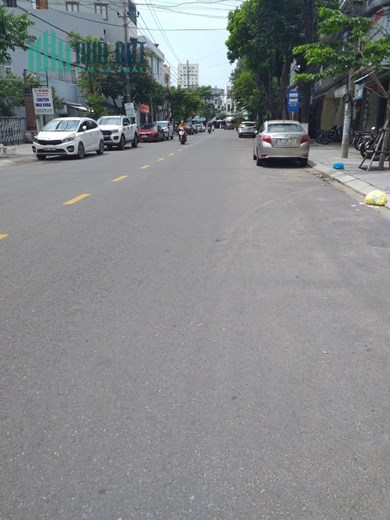 .Nhà mặt tiền Nguyễn Tri Phương, đường 10.5m DT115m2, 3 tầng, 9.x tỷ