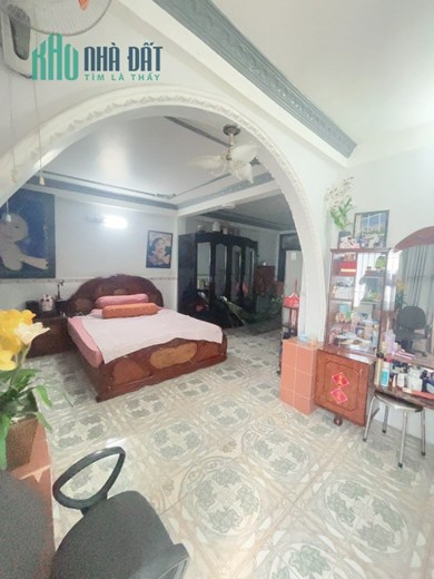 Bán nhà trong nước mua nhà ở Mỹ. Đường Bà Hom Quận 6 150m2.