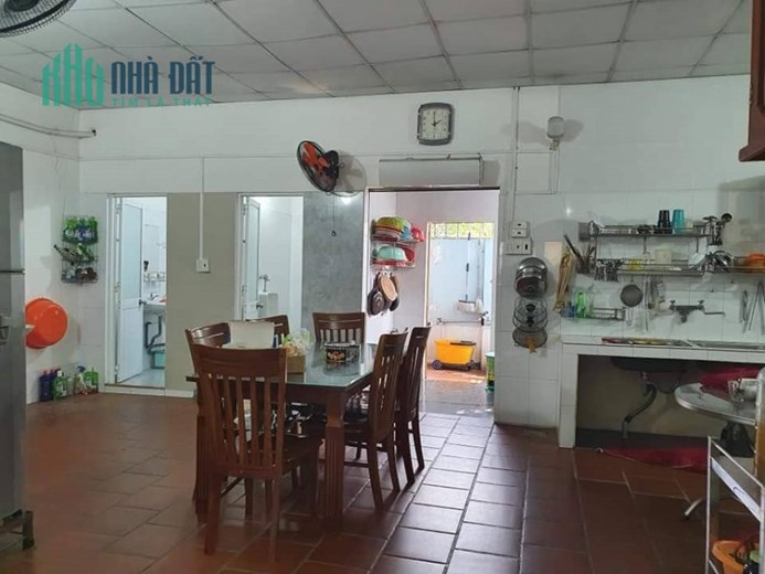 Ngộp Ngộp 16 tỷ giảm còn 9.8 tỷ, Mặt tiền Phan Văn Hớn Bà Điểm Hóc Môn