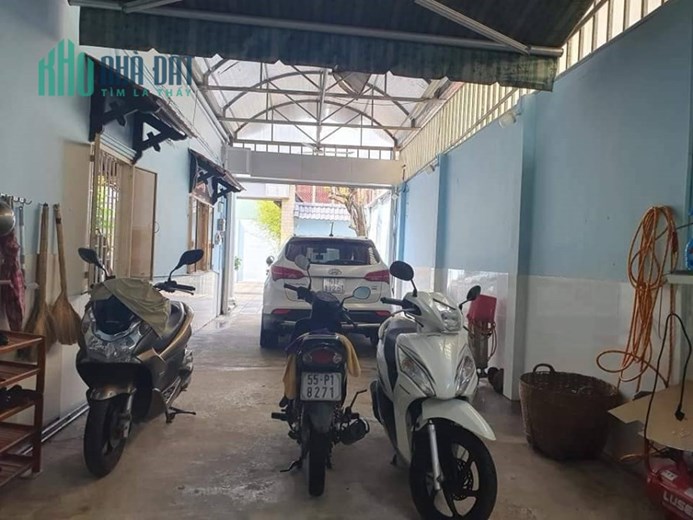 Ngộp Ngộp 16 tỷ giảm còn 9.8 tỷ, Mặt tiền Phan Văn Hớn Bà Điểm Hóc Môn